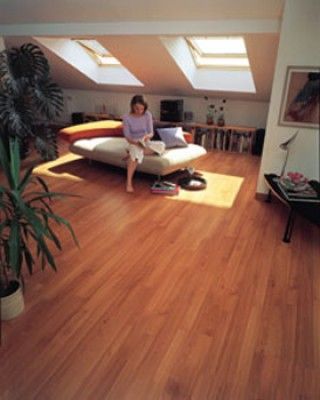 Representaciones Ángel López S.L. piso de madera